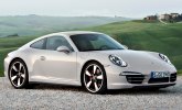Porsche slav� pades�tiny modelu 911