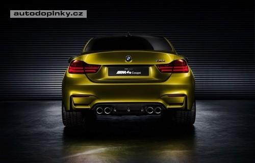 M4 ofici�ln� na Pebble Beach