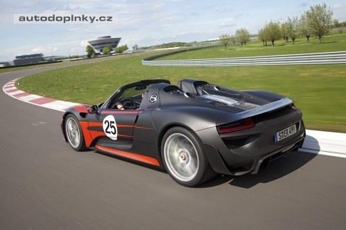 918 Spyder jde do fin�le