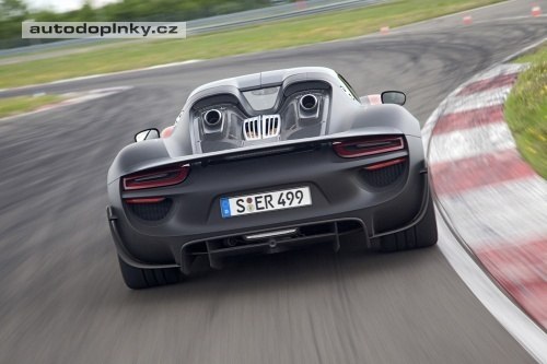 918 Spyder jde do fin�le