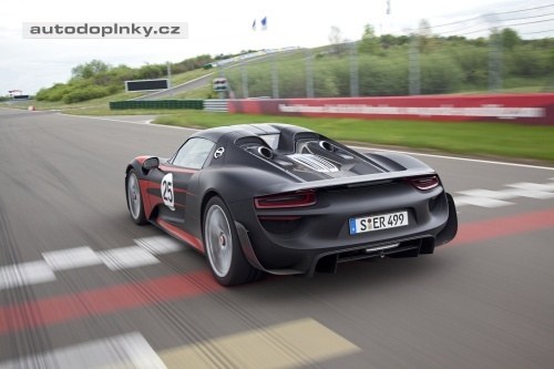 918 Spyder jde do fin�le