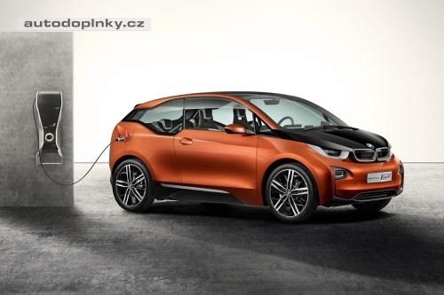Sto tis�c lidi chce testovat BMW i3 EV