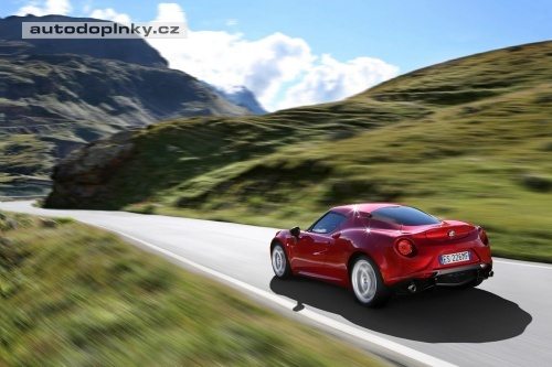 Alfa Romeo 4C jde do v�roby
