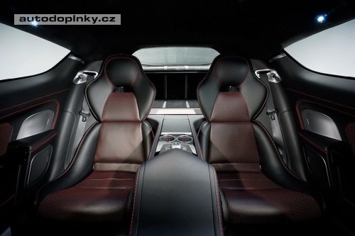 Velkohub� Aston Martin S