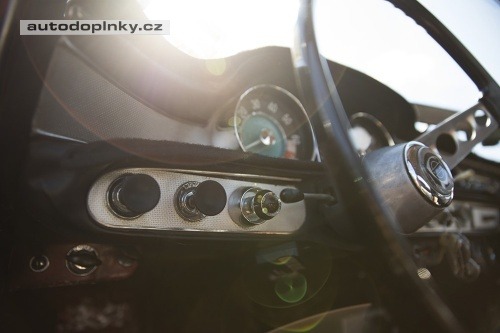 T��milionov� Volvo P1800