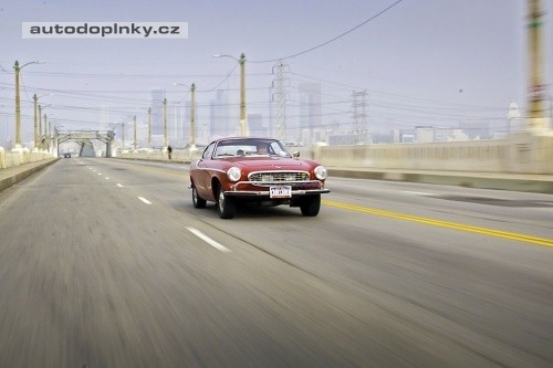 T��milionov� Volvo P1800
