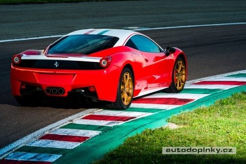 Ferrari 458 Italia pro Niki Laudu