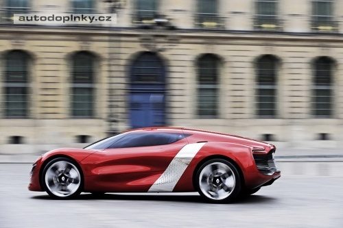 Schv�leno � Renault Alpine se vr�t�