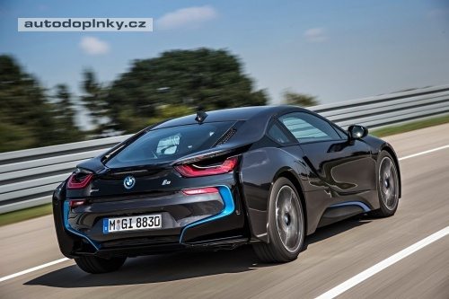 BMW vyprodalo i8 na p��t� rok