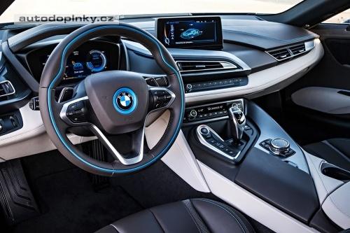 BMW vyprodalo i8 na p��t� rok
