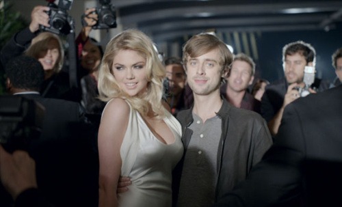 Super Bowl reklamy v pln�m proudu