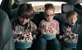 Super Bowl reklamy v pln�m proudu