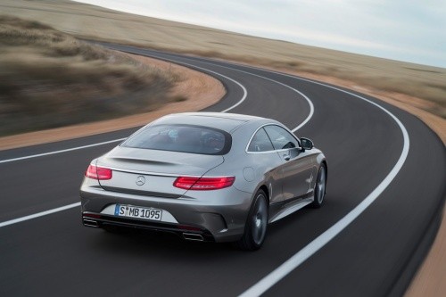 S-Class Coupe je Auto sn� 2014