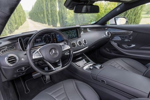 S-Class Coupe je Auto sn� 2014