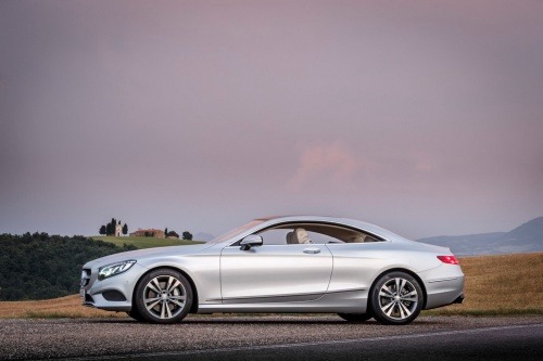 S-Class Coupe je Auto sn� 2014