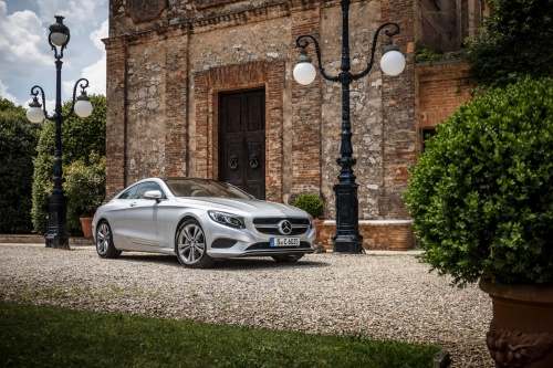 S-Class Coupe je Auto sn� 2014