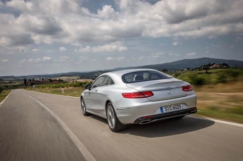 S-Class Coupe je Auto sn� 2014