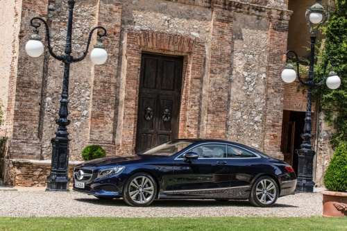 S-Class Coupe je Auto sn� 2014