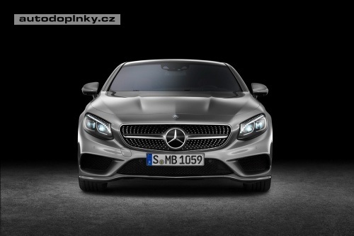Mercedes t��dy S Coup� boduje