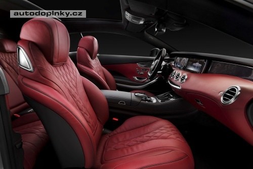 Mercedes t��dy S Coup� boduje