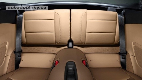 Porsche 911 Targa se vrac� ke ko�en�m