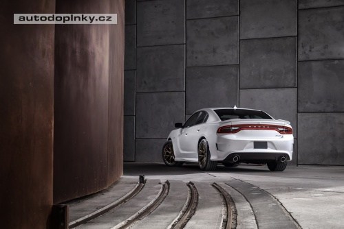 Charger SRT Hellcat jako nejrychlej�� sedan
