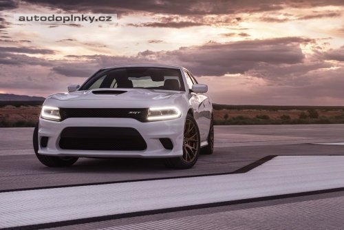 Charger SRT Hellcat jako nejrychlej�� sedan