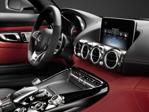 Mercedes odhaluje AMG GT