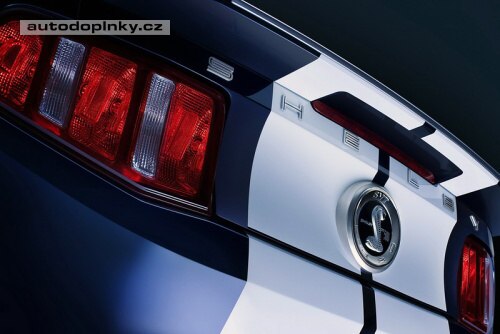 Ford Mustang GT 500 v nov�m