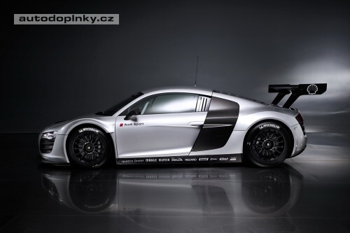 Audi R8 LMS hotovo