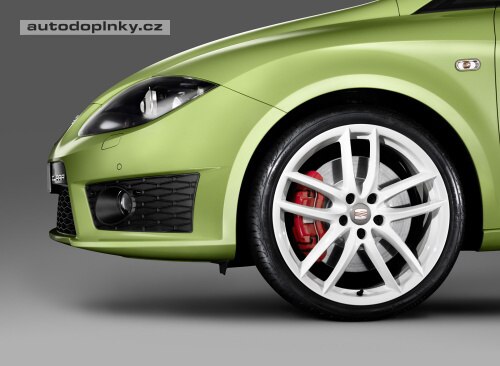 Nov� Leon Cupra R