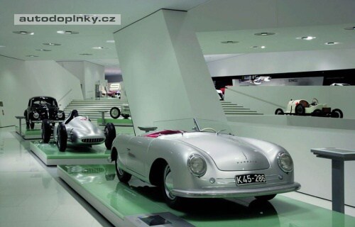 Porsche muzeum t�m�� hotov�