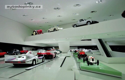 Porsche muzeum t�m�� hotov�