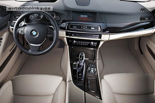 Nov� BMW 5 jde do boje