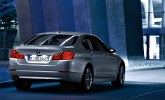 Nov� BMW 5 jde do boje