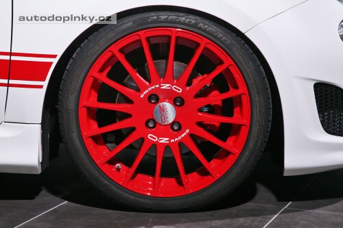200 kon� pro Fiat 500