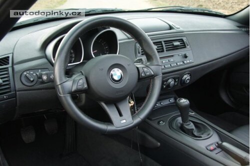 Manhart odhalil Z4 s 550 ko�mi