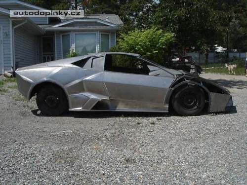 Reventon na b�zi Fiera