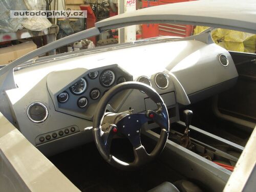 Reventon na b�zi Fiera