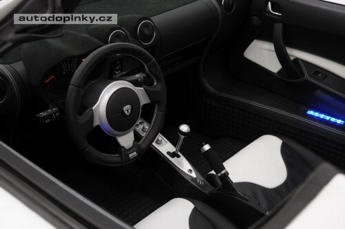 Brabus upravil Teslu Roadster