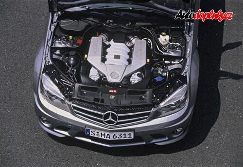 AMG C63 p�ipraveno na souboj