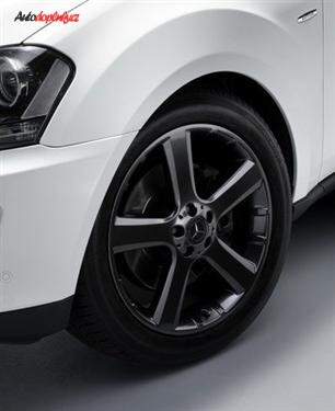 Mercedes M-Class Edition 10