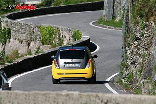 Lancia Ypsilon od Moma