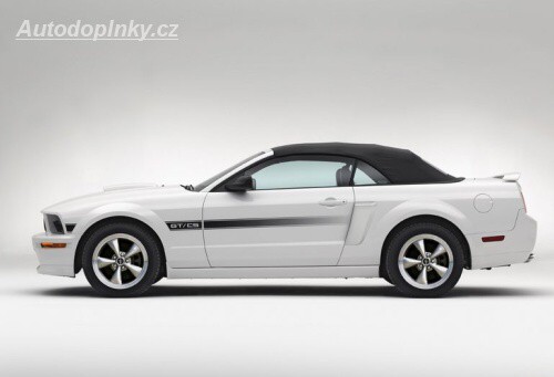 Mustang pro slunnou Kalifornii