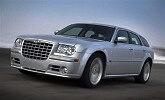 Chrysler 300C SRT8 v komb�ku