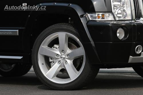 Jeep Commander od Startechu