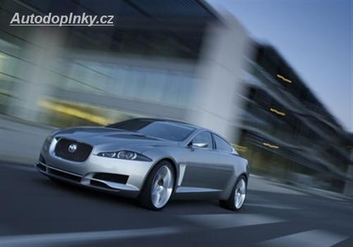 Jaguar S-Type se vrac�!