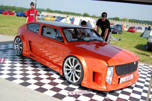 Tuning Show Blatn�