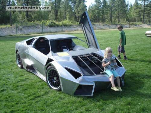 Reventon na b�zi Fiera