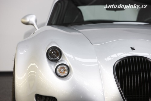 Wiesmann s desetiv�lcem M5